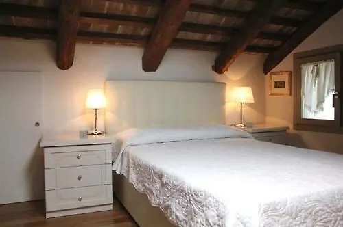 Angolo Fiorito Venice Inn